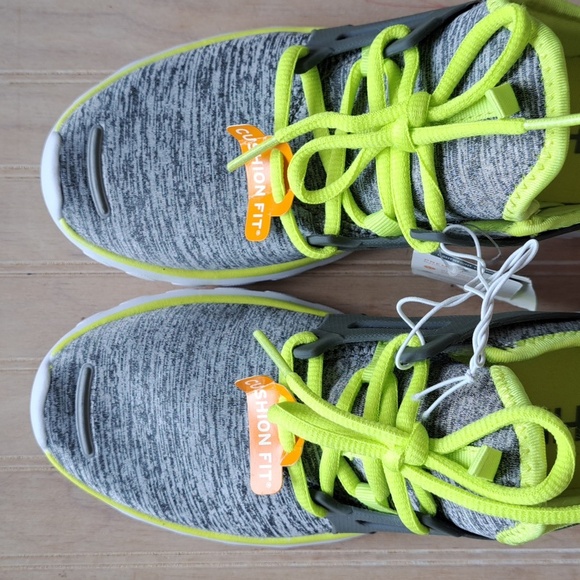 NWT C9 Champion Poise Athletic Shoes, featuring a Cushion Fit Memory Foam Sock - Picture 3 of 11